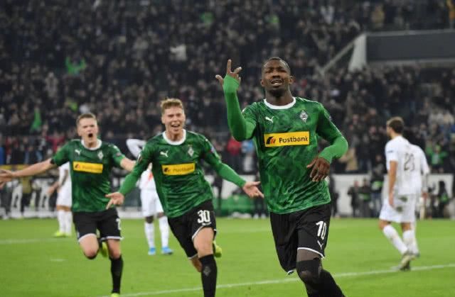 她在世界乒 她在世界乒